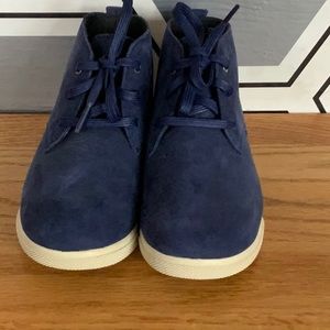 UNDER ARMOUR boys boot/sneaker